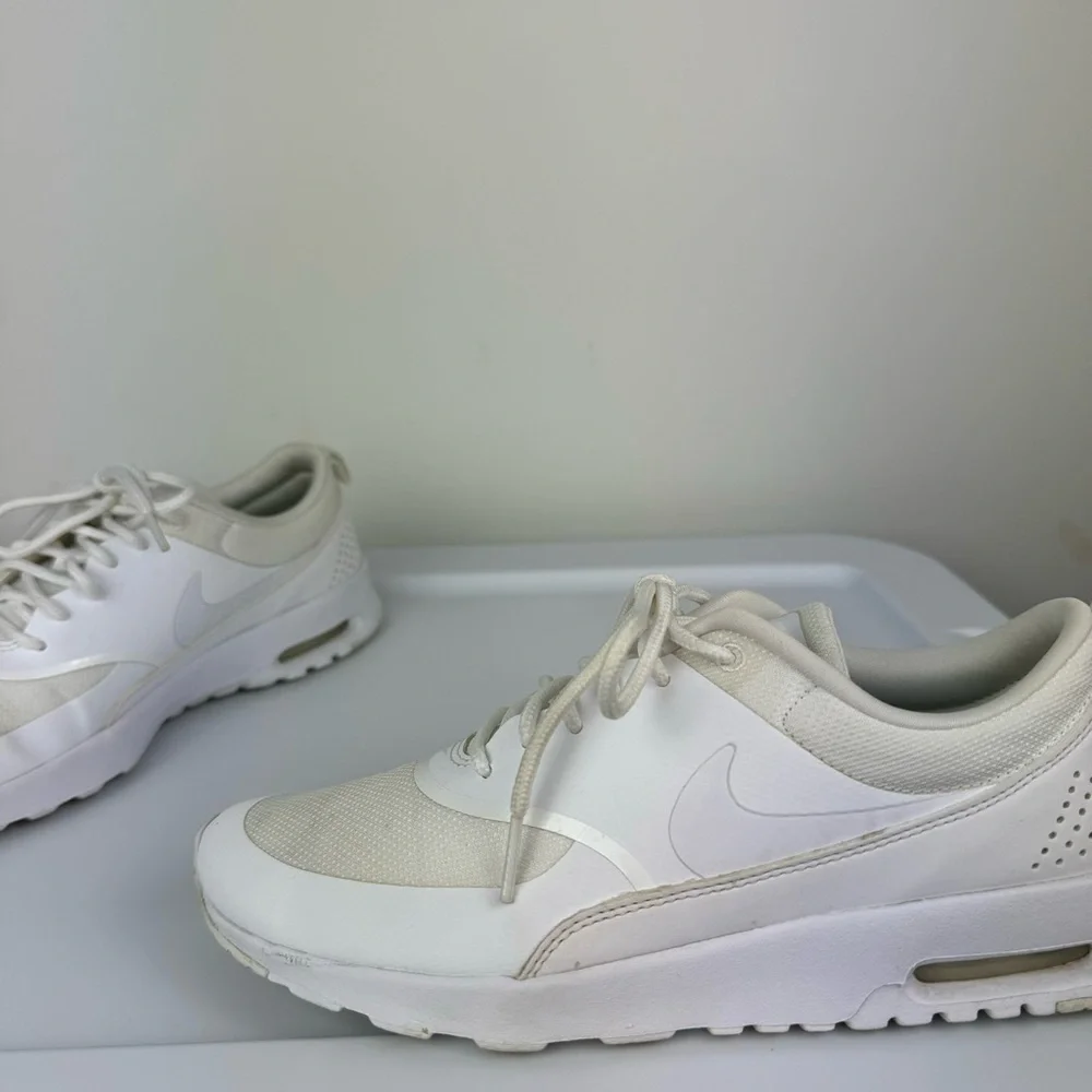 Nike Air Max Thea White Athletic Shoes Sneakers Sz 8